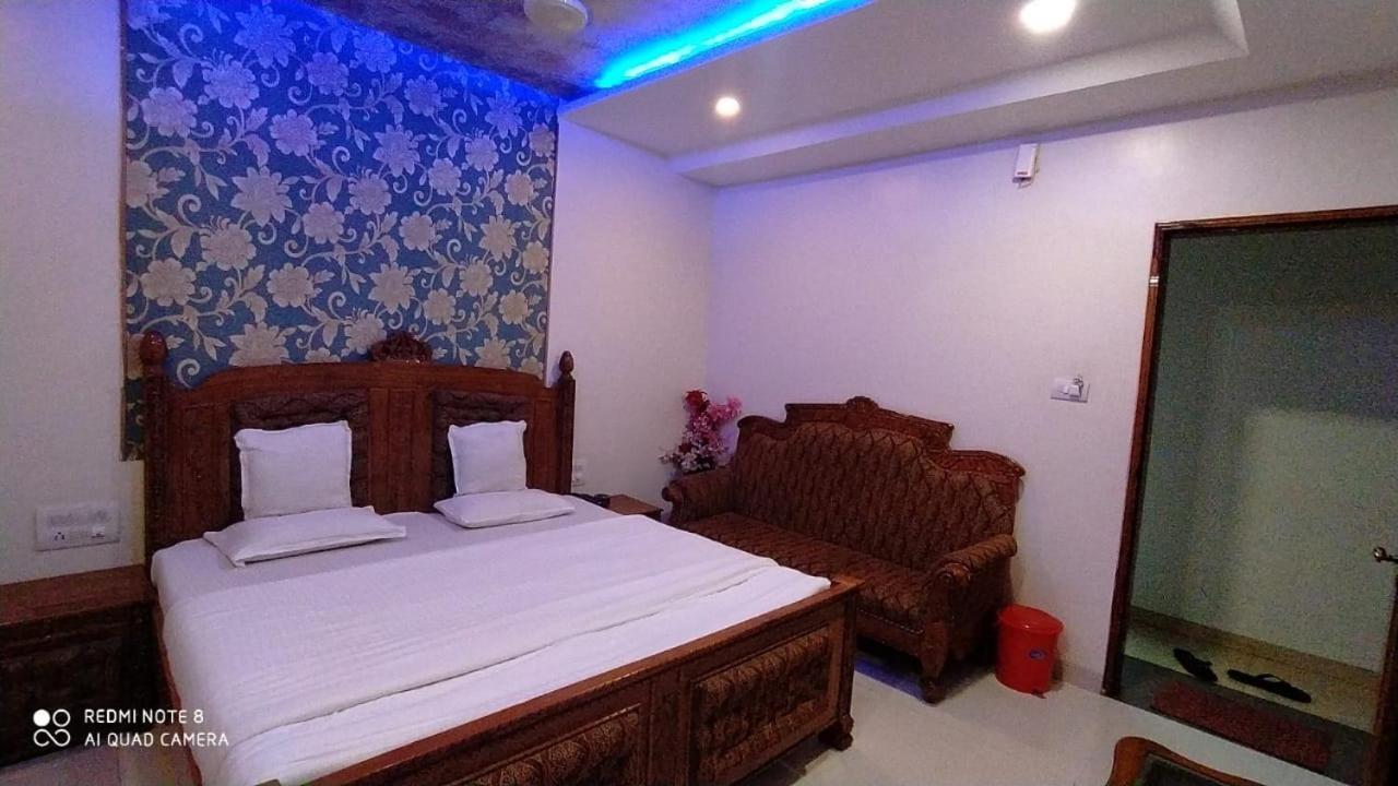 Hotel Shalimar Executive, Uran Islampur Peth  Экстерьер фото